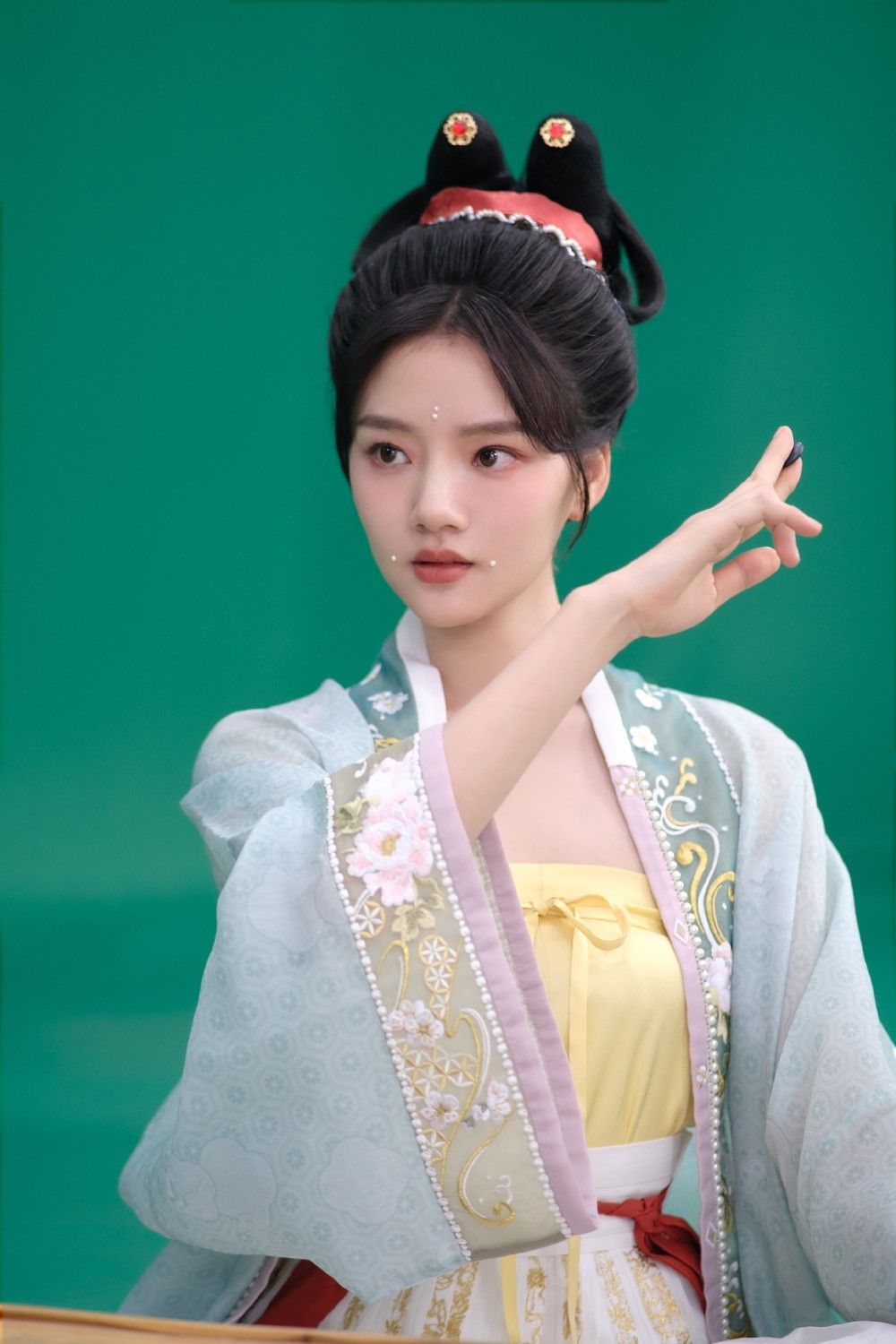 Red Tang Suit for Childrens New Year Performance:A Cultural Blend of Tradition and Celebration Red Tang Suit for Childrens New Year Performance:A Cultural Blend of Tradition and Celebration