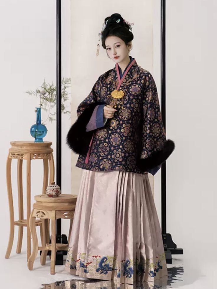 Red Cheongsam:Embracing the New Chinese Elegance in Long-Style Red Cheongsam:Embracing the New Chinese Elegance in Long-Style