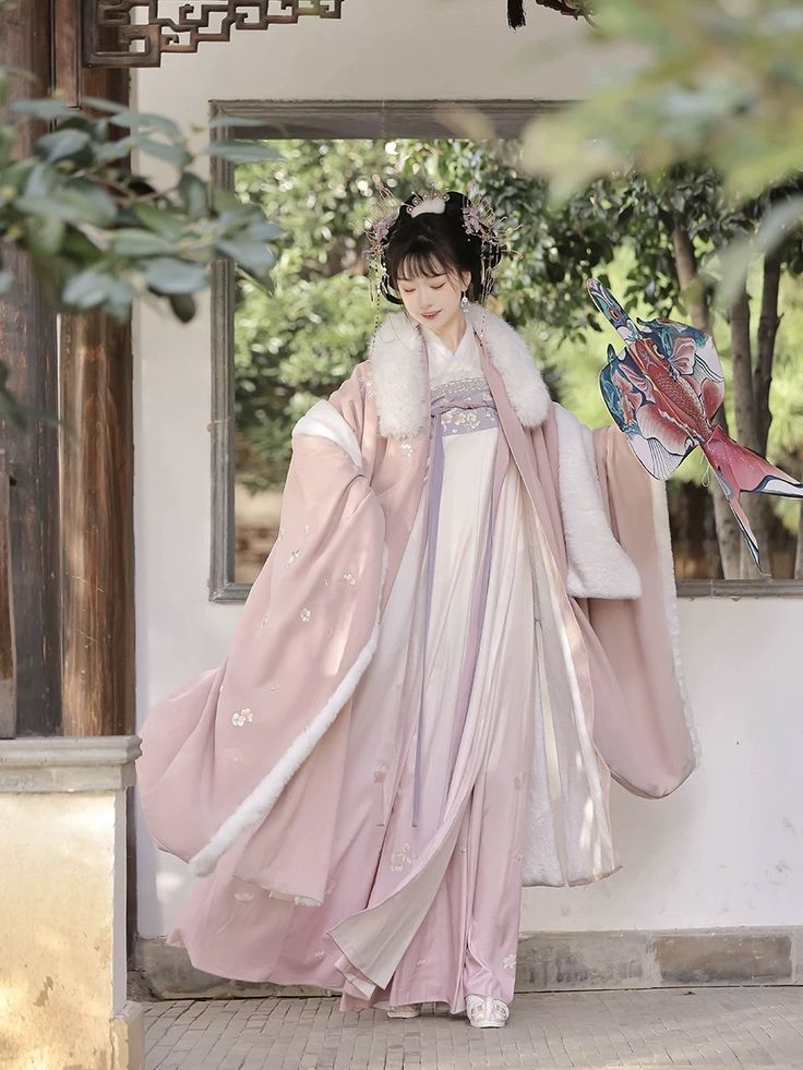 The Enchantment of Red Cheongsam:The Splendor of Traditional Chinese Style The Enchantment of Red Cheongsam:The Splendor of Traditional Chinese Style