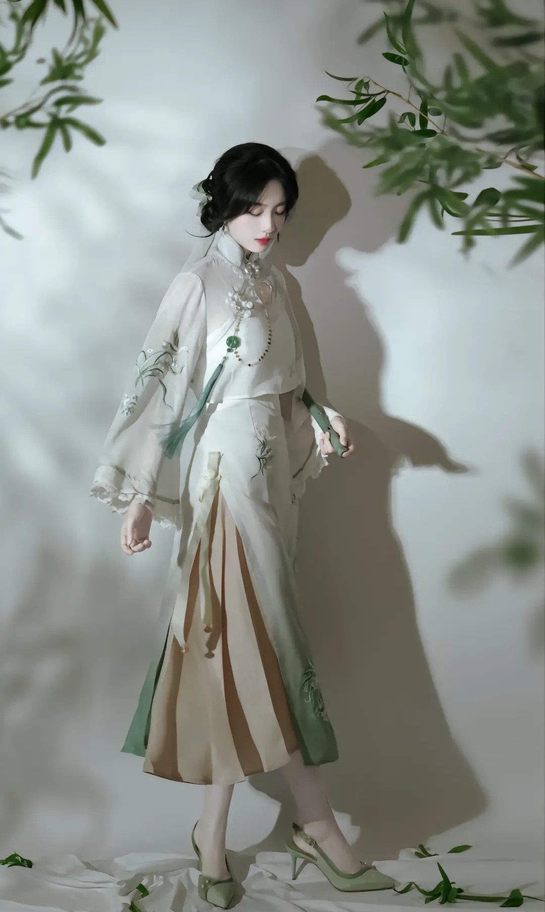 Children in Hanfu and White Pants:Embracing Traditional Elegance Children in Hanfu and White Pants:Embracing Traditional Elegance