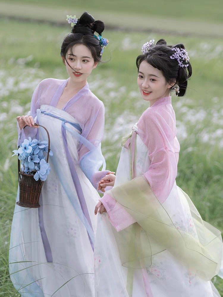 Vintage Charm of Childrens Cheongsam for Summer Girls:The Allure of Traditional Chinese Fashion Vintage Charm of Childrens Cheongsam for Summer Girls:The Allure of Traditional Chinese Fashion