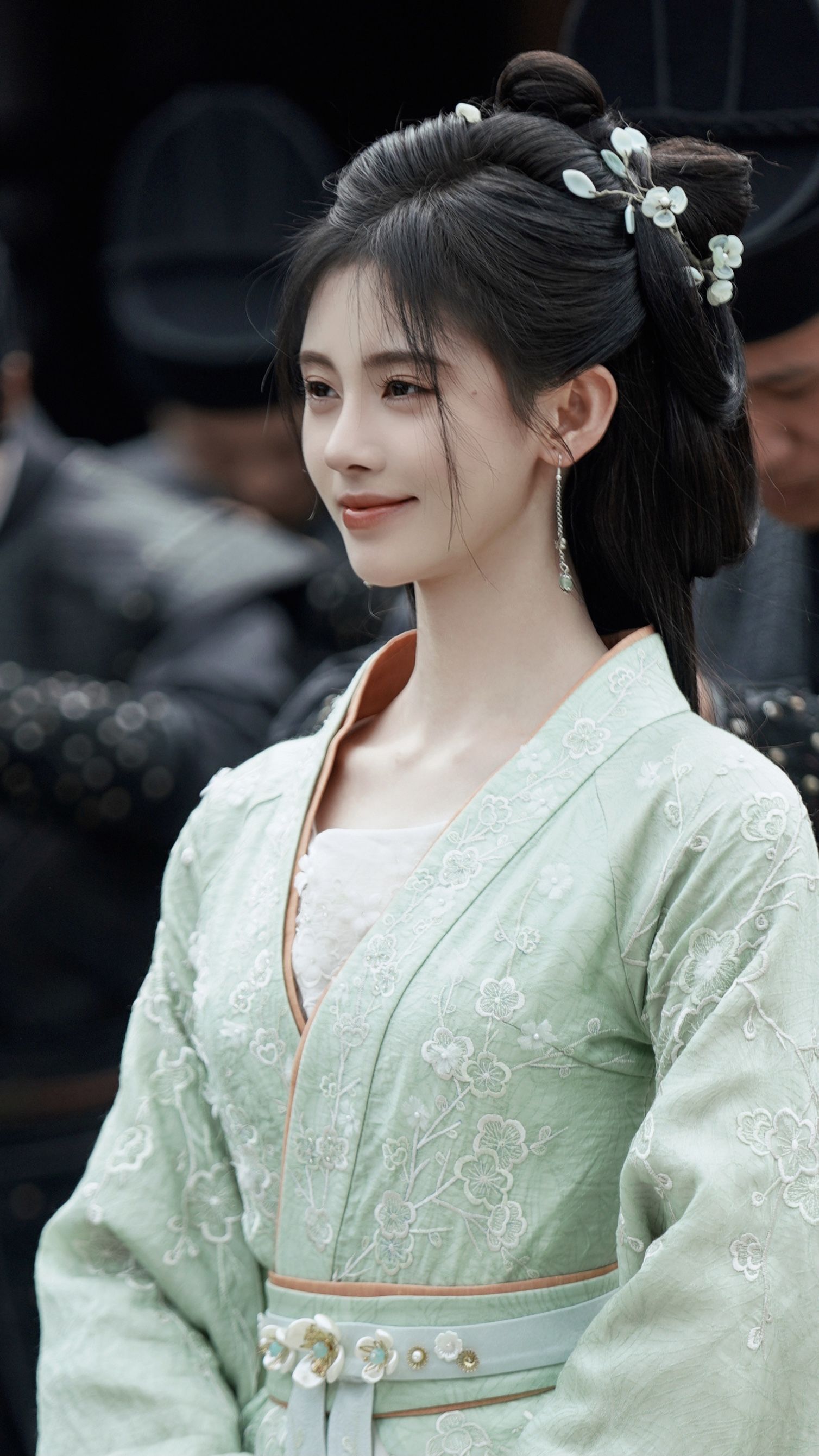 Sleeveless Cheongsam:A Premium Fashion Statement Sleeveless Cheongsam:A Premium Fashion Statement