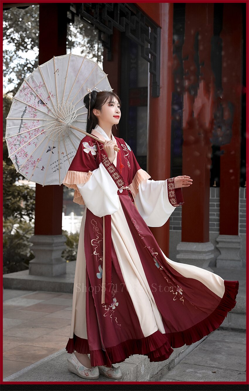 The Splendor of Cheongsam and its Earring Accessories:A Cultural Journey The Splendor of Cheongsam and its Earring Accessories:A Cultural Journey