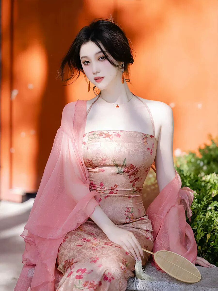 The Enigma of Klein Blue Cheongsam:A Tale of Elegance and Mystery The Enigma of Klein Blue Cheongsam:A Tale of Elegance and Mystery