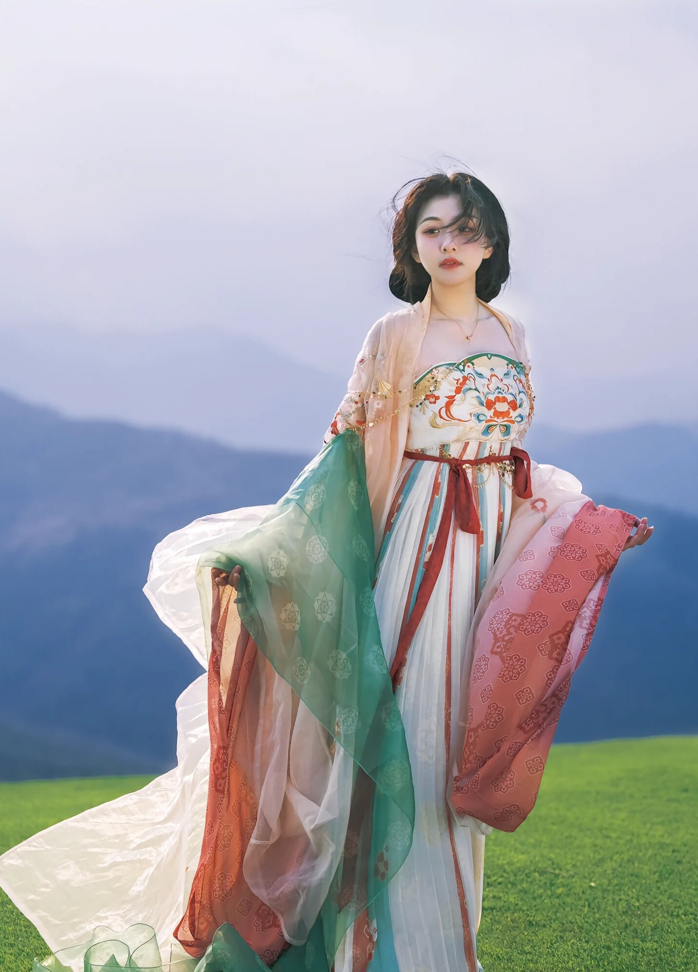 The Fabric of Hanfu Silk Skirts:A Journey into the World of Traditional Chinese Textiles The Fabric of Hanfu Silk Skirts:A Journey into the World of Traditional Chinese Textiles
