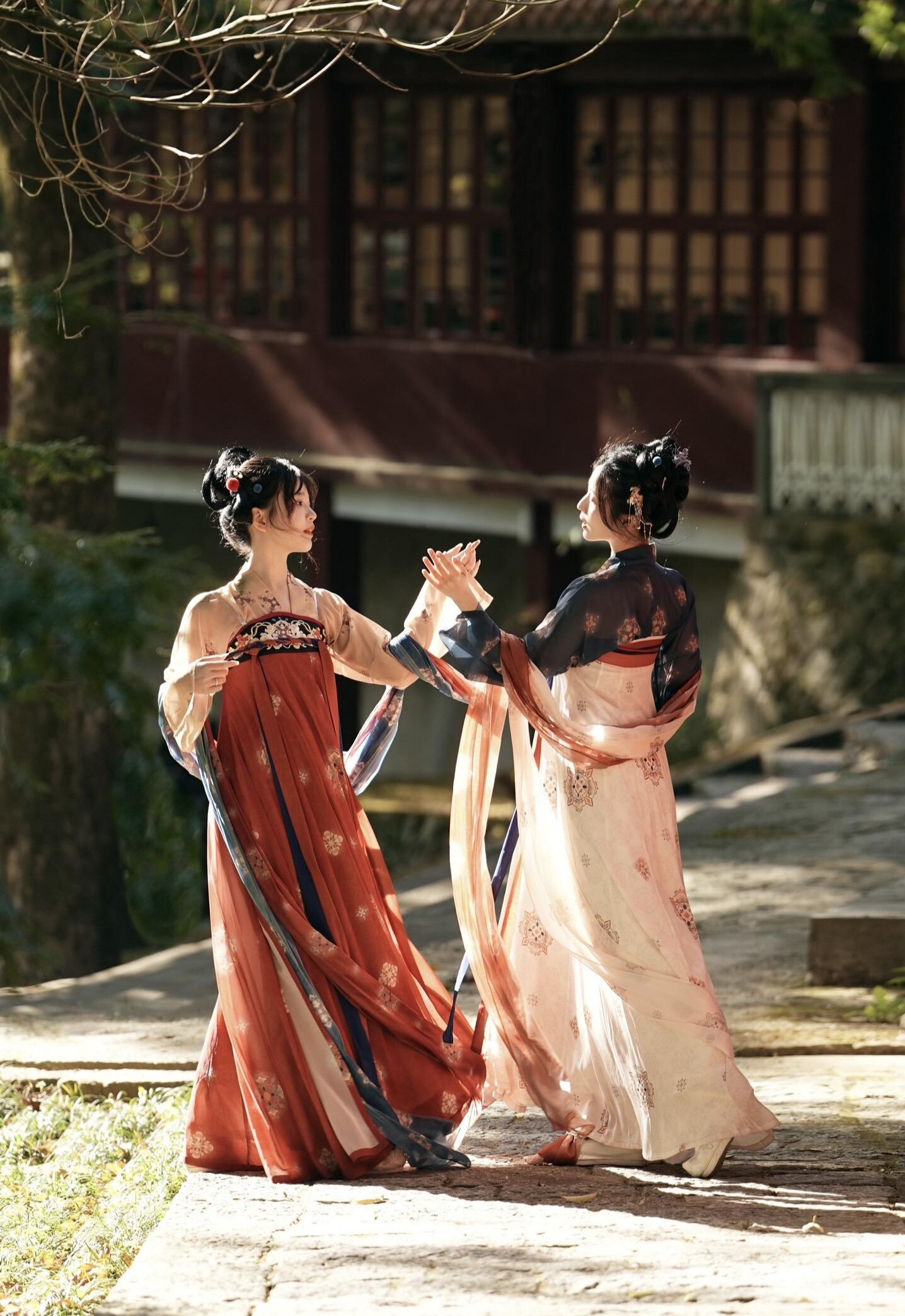 Embroidery-Adorned Shoes and the Elegance of Womens Hanfu Traditional Chinese Clothing Embroidery-Adorned Shoes and the Elegance of Womens Hanfu Traditional Chinese Clothing