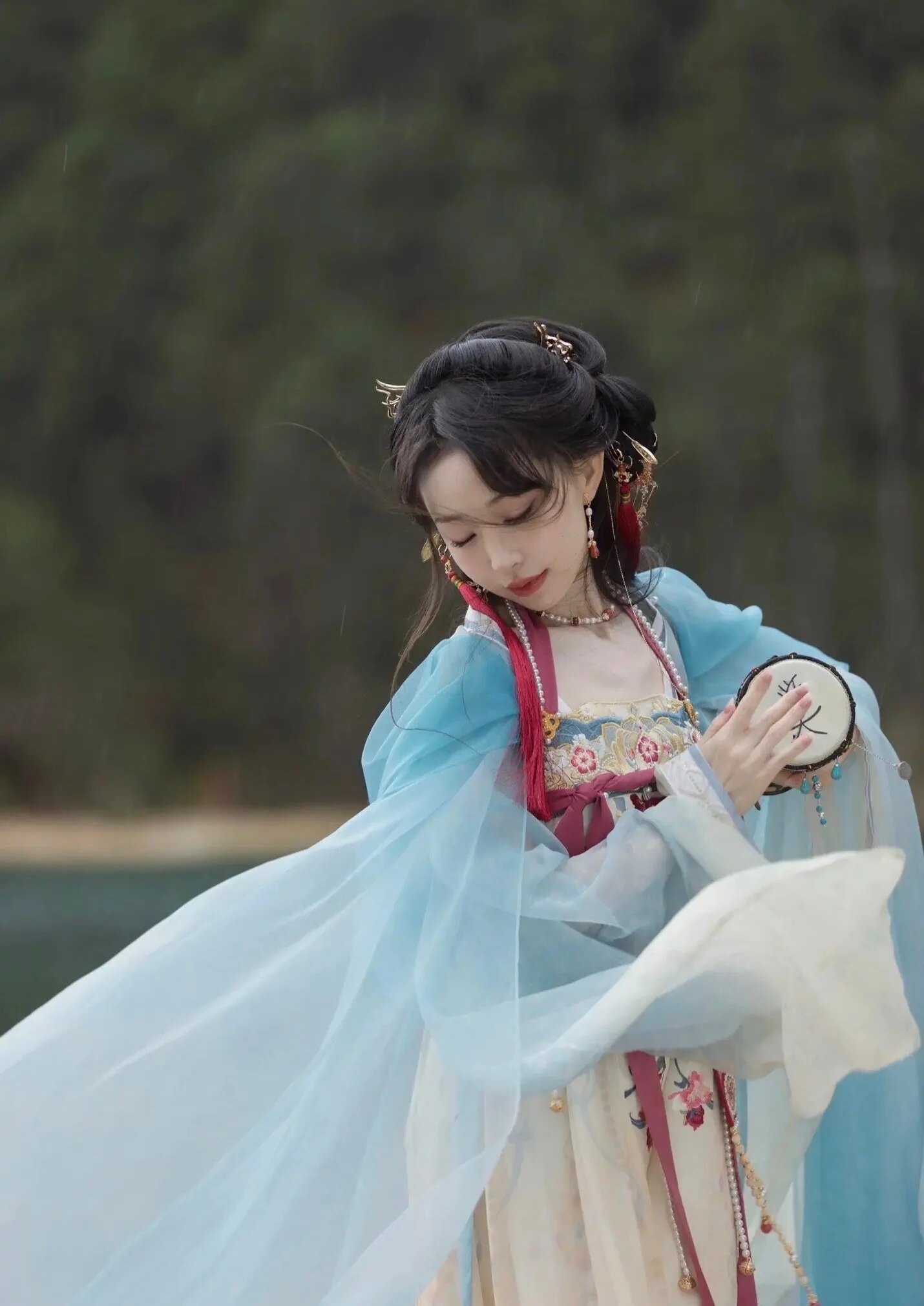 The World of Children in Ancient Hanfu Fashion The World of Children in Ancient Hanfu Fashion