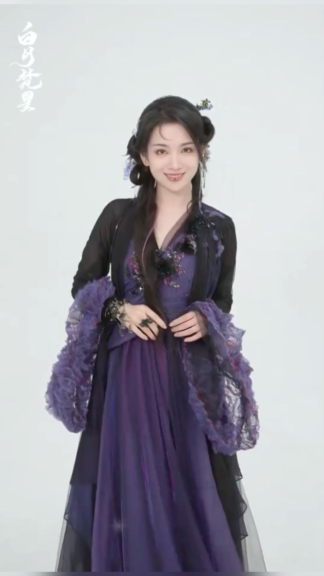 The Essence of Hanfu and Its Accompanying Shoes:A Journey into Traditional Chinese Elegance The Essence of Hanfu and Its Accompanying Shoes:A Journey into Traditional Chinese Elegance