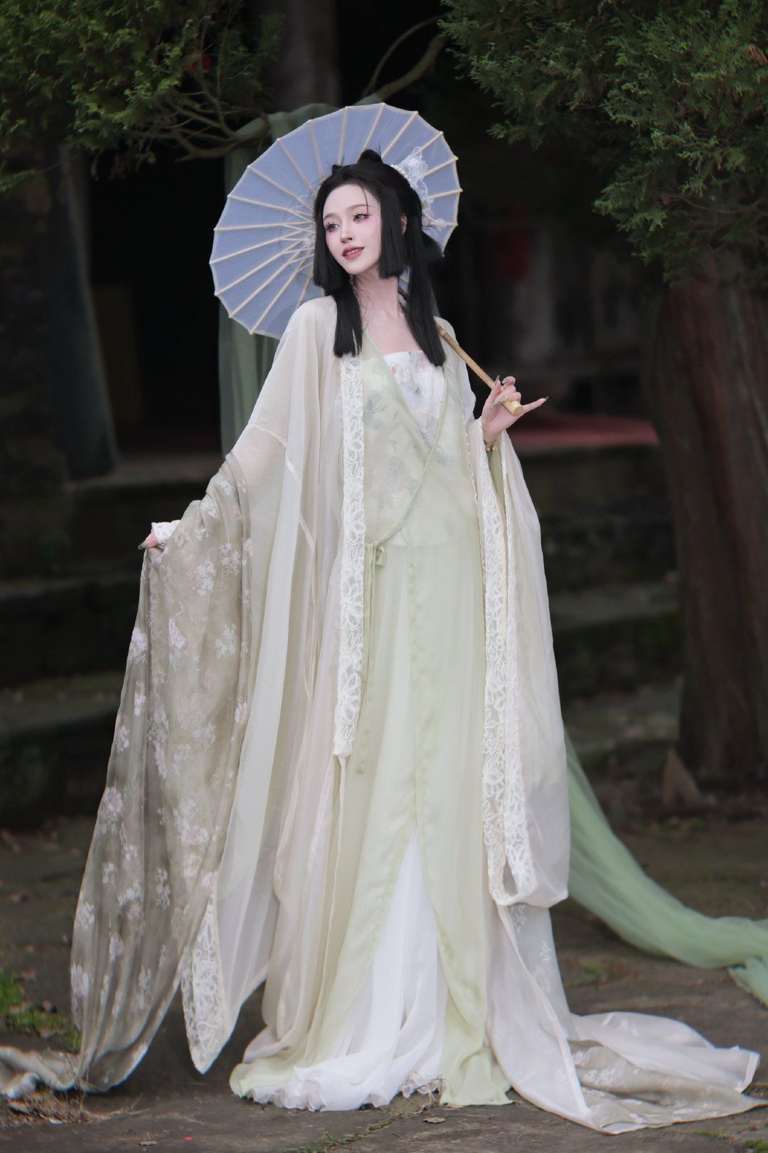 Chinese Retro-Inspired Tang-Style Dress for Women:A Blend of Tradition and Modern Elegance Chinese Retro-Inspired Tang-Style Dress for Women:A Blend of Tradition and Modern Elegance
