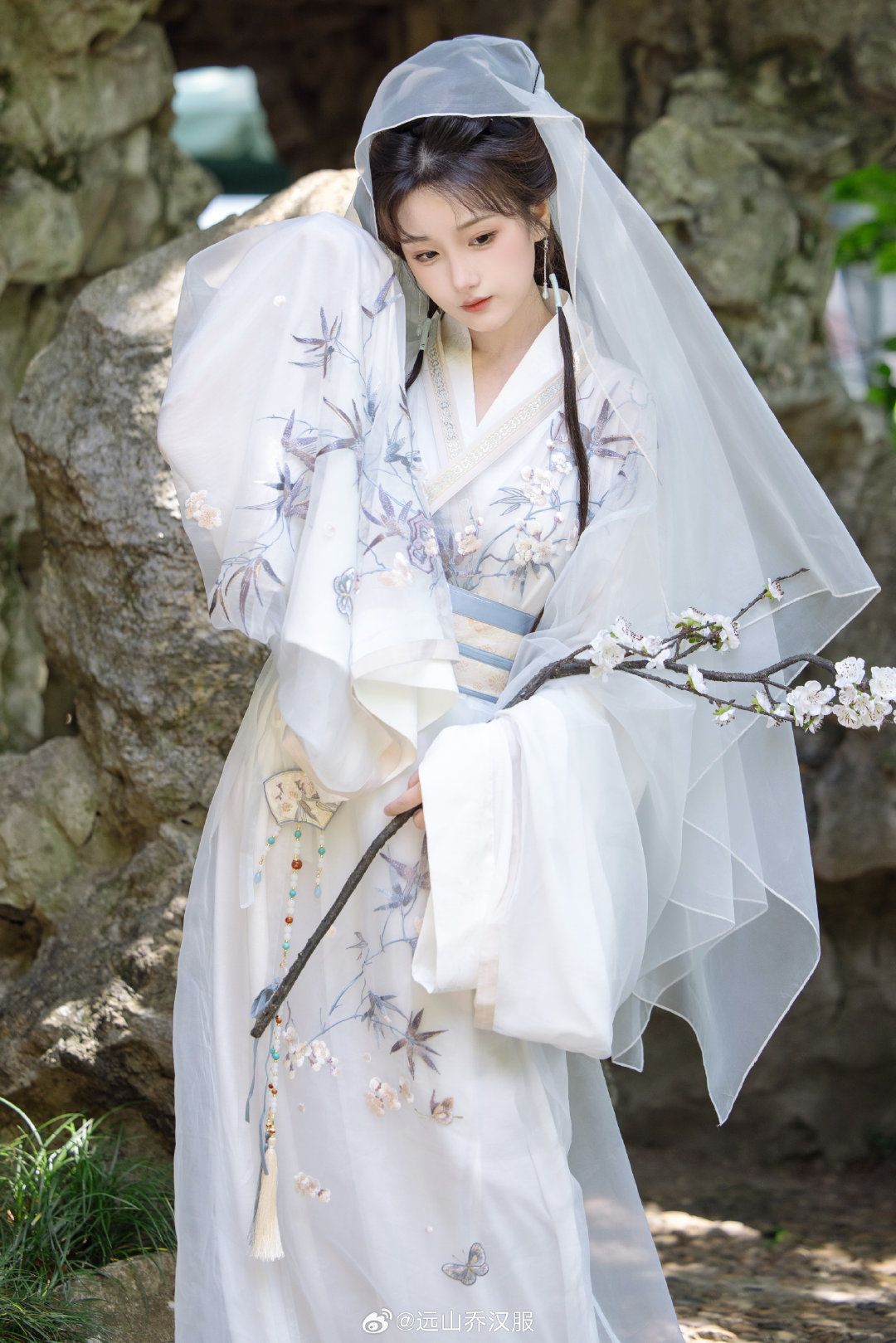 Childrens Qipao:A Retro Revival in Traditional Fashion Childrens Qipao:A Retro Revival in Traditional Fashion