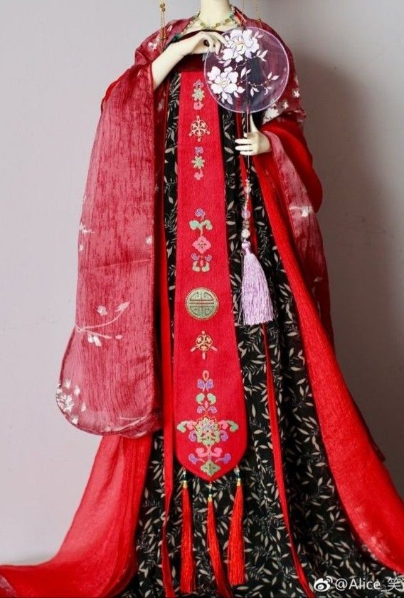 The Enchantment of Long-Sleeve Cheongsam with Lace Embroidery