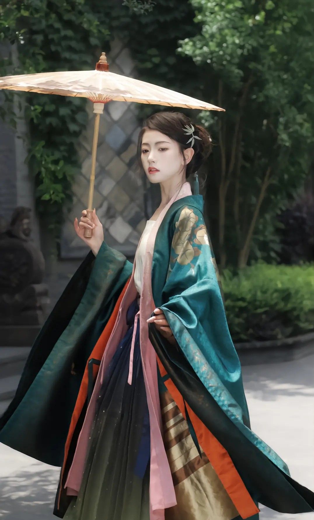Petal-Skirted Cheongsam:The Authentic Story of Bixian Flower in Traditional Chinese Hanfu Fashion Petal-Skirted Cheongsam:The Authentic Story of Bixian Flower in Traditional Chinese Hanfu Fashion