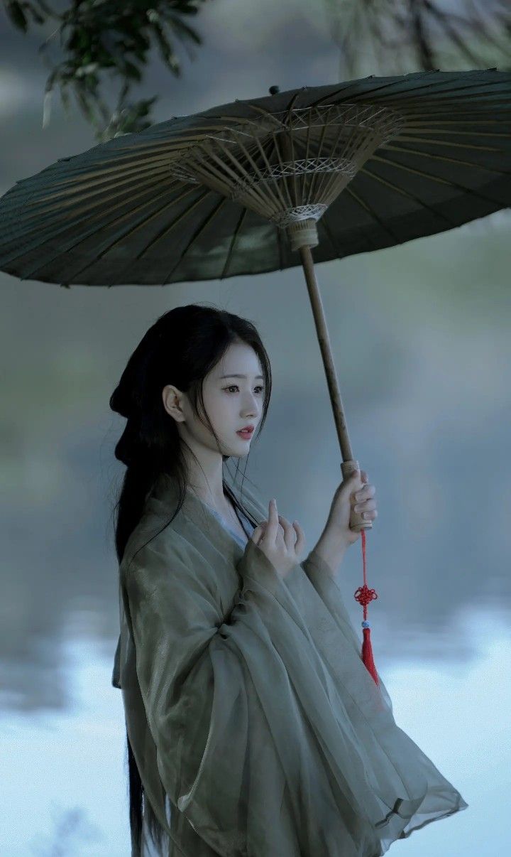 The Splendor of Red Hanfu:Childrens Journey into Traditional Chinese Fashion The Splendor of Red Hanfu:Childrens Journey into Traditional Chinese Fashion