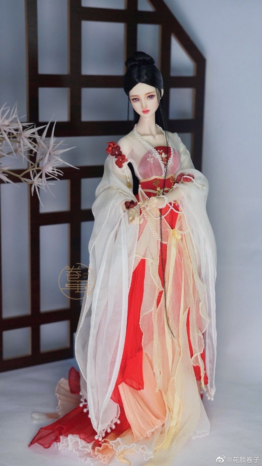 The Revival of Qiao Tou Shoes in Hanfu Fashion:A Blend of Traditional Elegance and Modern Charm