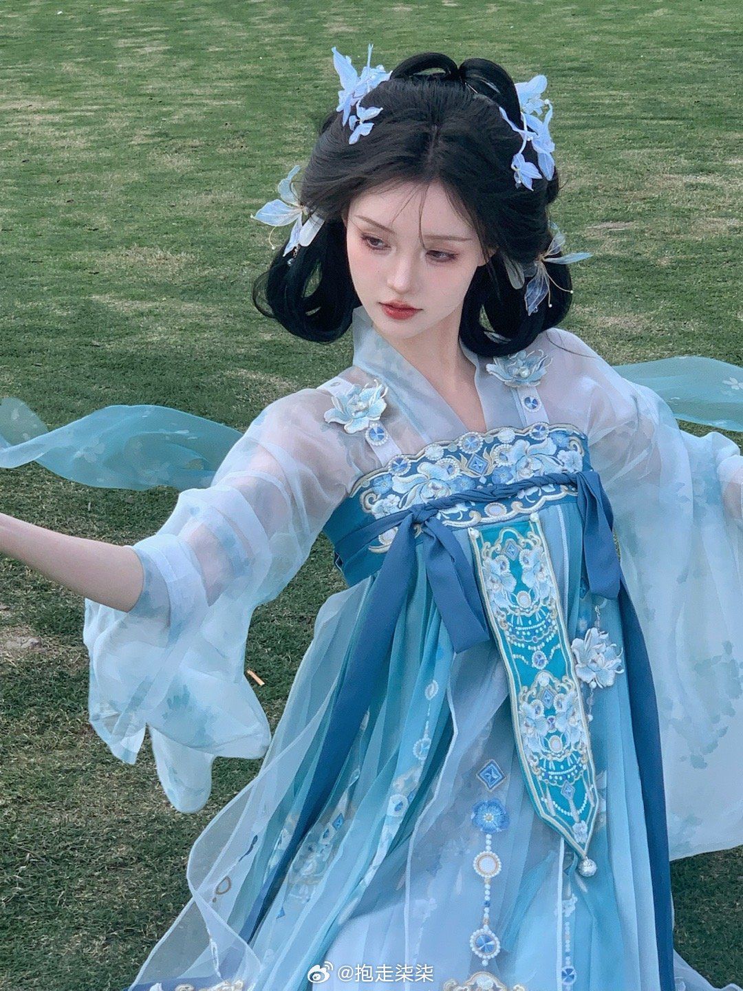 Custom Tailored Elegance:Qingfengyuyou Traditional Chinese Clothing Boutique Custom Tailored Elegance:Qingfengyuyou Traditional Chinese Clothing Boutique