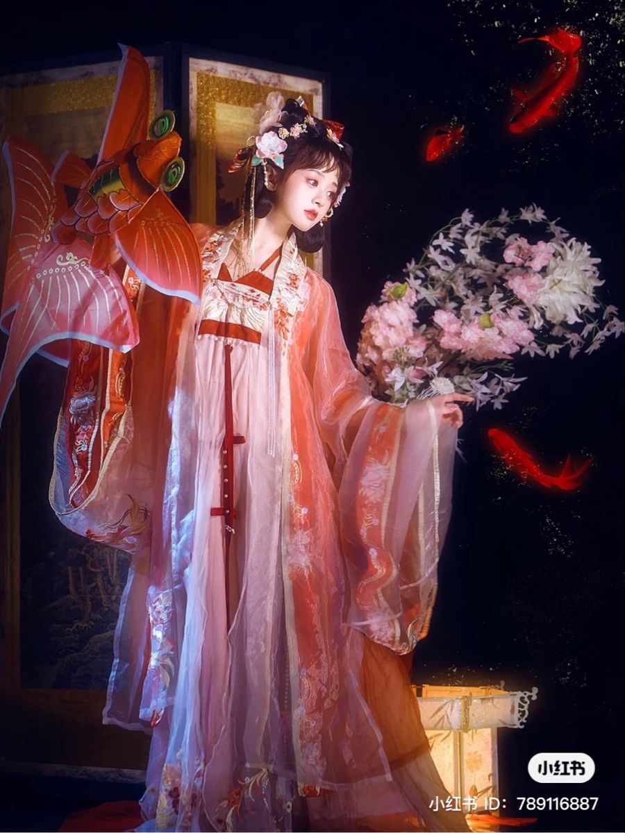 The Cross-Collared Blouse:Womens Hanfu Traditional Chinese Clothing The Cross-Collared Blouse:Womens Hanfu Traditional Chinese Clothing