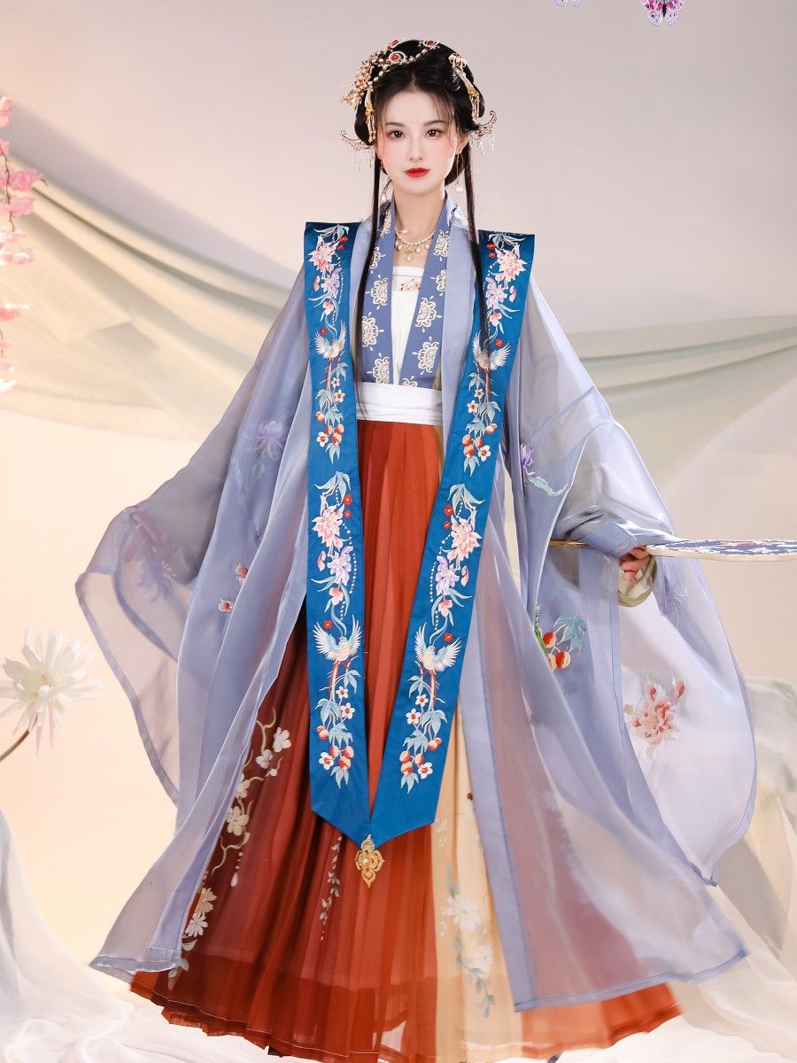 Ethereal Beauty in Ancient Style:The Enchantment of Hanfu Qiyao for Women Ethereal Beauty in Ancient Style:The Enchantment of Hanfu Qiyao for Women