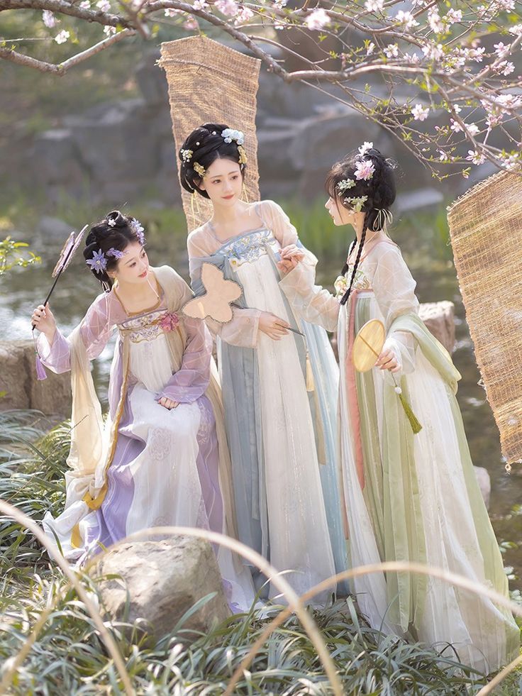 The Cultural Journey of a 60cm Hanfu Barbie Doll The Cultural Journey of a 60cm Hanfu Barbie Doll