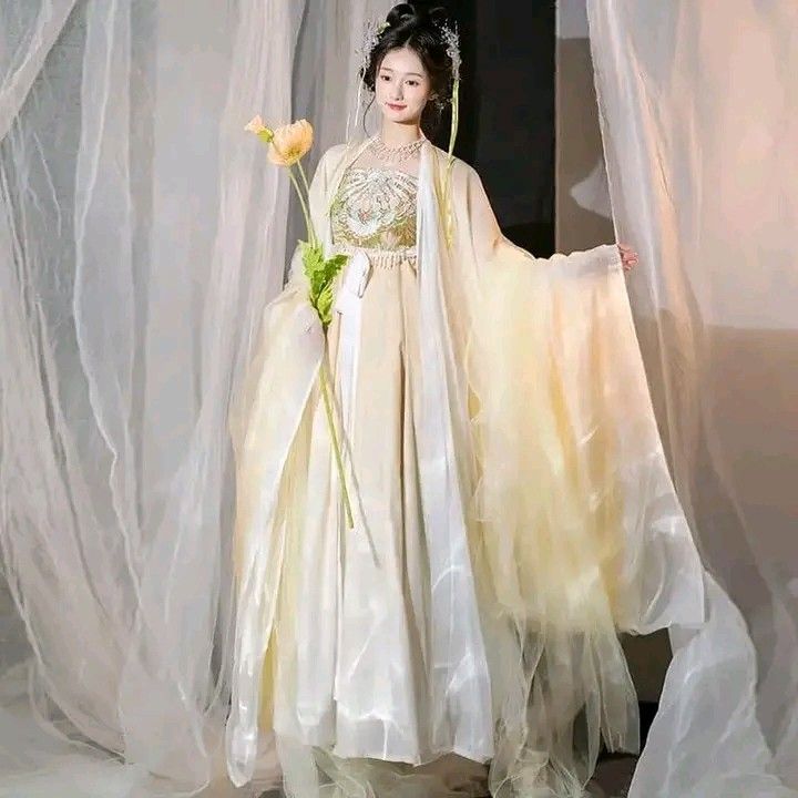 The Evolution of Hanfu Hair Accessories:The Role of Hair Bands The Evolution of Hanfu Hair Accessories:The Role of Hair Bands