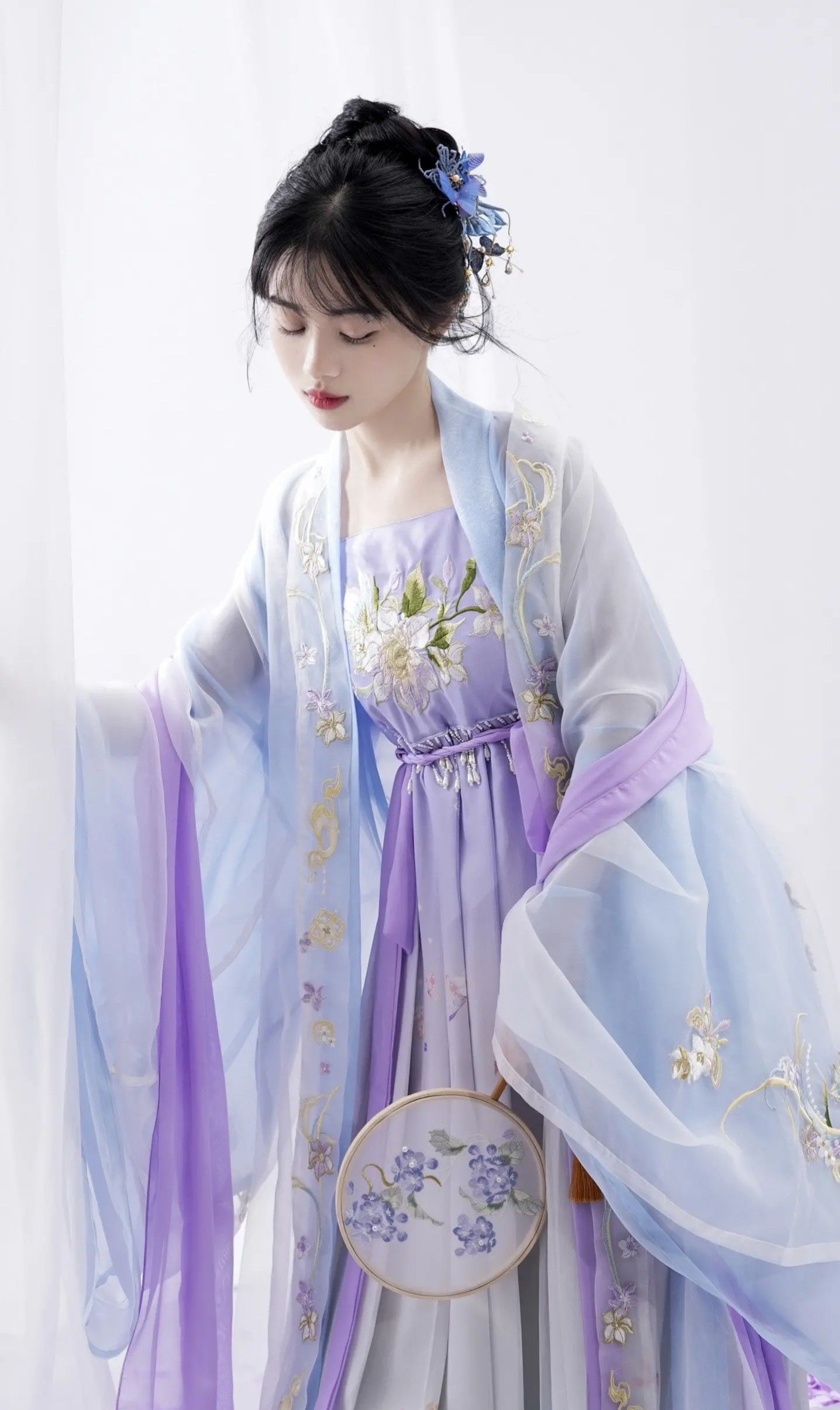 Ethnic Charm of Cheongsam:Embracing the Traditional Beauty of Chinese Style Ethnic Charm of Cheongsam:Embracing the Traditional Beauty of Chinese Style