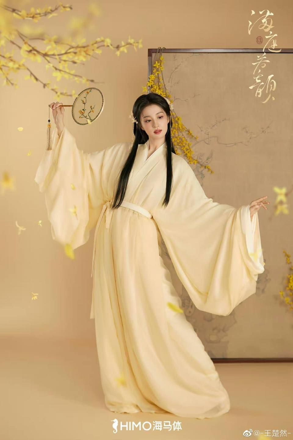 Traditional Tangzhuang Womens Fashion for Little Girls Embracing the Essence of Chinese Style Traditional Tangzhuang Womens Fashion for Little Girls Embracing the Essence of Chinese Style