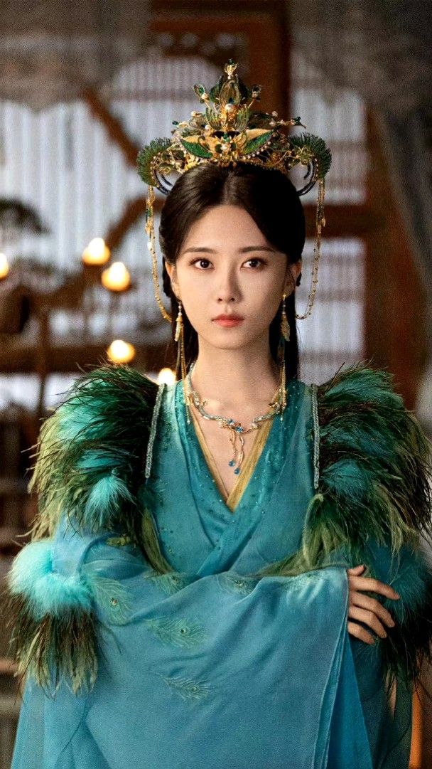 Traditional Tang Zhuang and Cheongsam Styles:The Charm of Ice Silk Traditional Tang Zhuang and Cheongsam Styles:The Charm of Ice Silk
