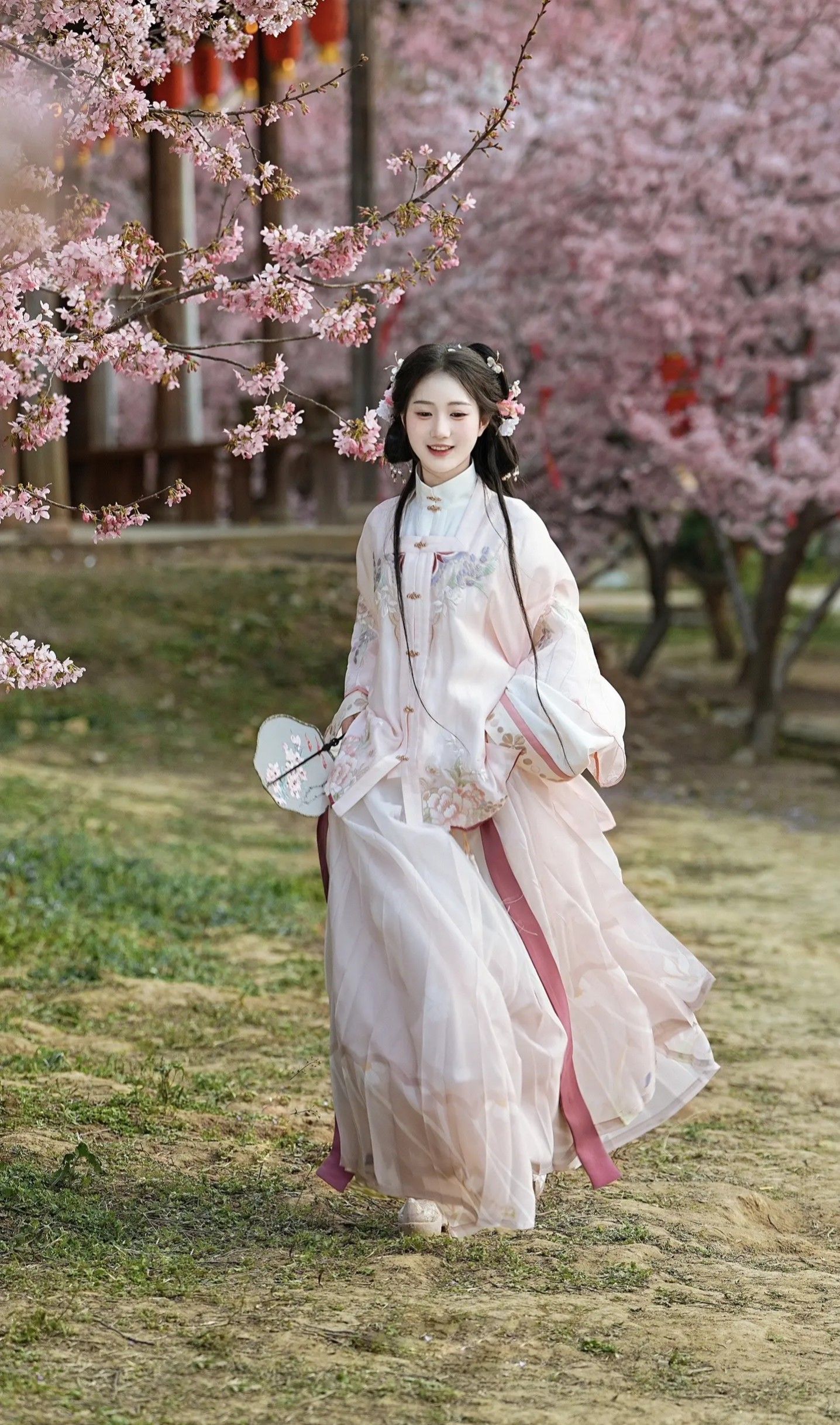 Cao Caos Hanfu:A Study of Traditional Chinese Clothing and Its Cultural Significance Cao Caos Hanfu:A Study of Traditional Chinese Clothing and Its Cultural Significance