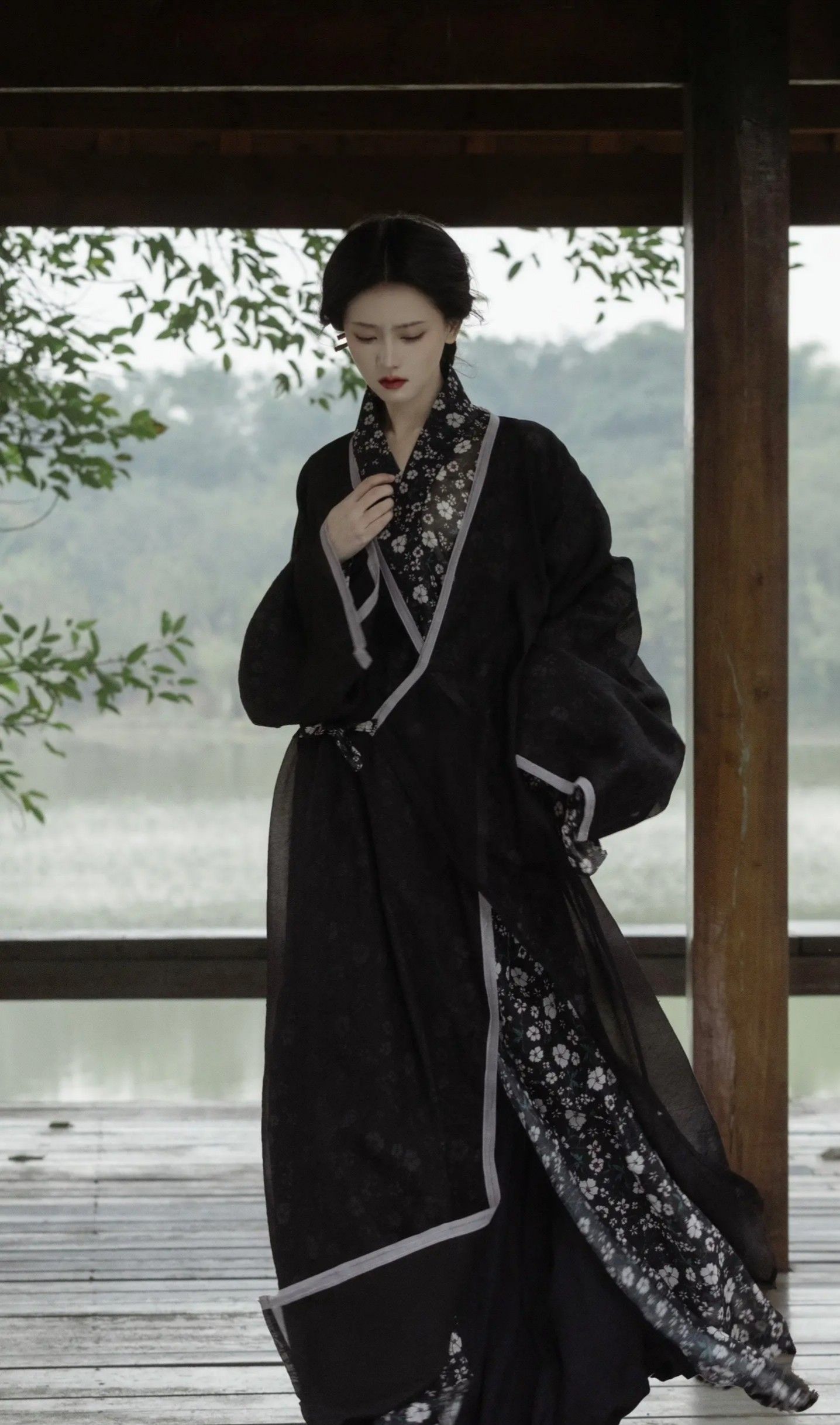 Vintage Shanghai Cheongsam:The Long-lasting Charm of Traditional Elegance Vintage Shanghai Cheongsam:The Long-lasting Charm of Traditional Elegance