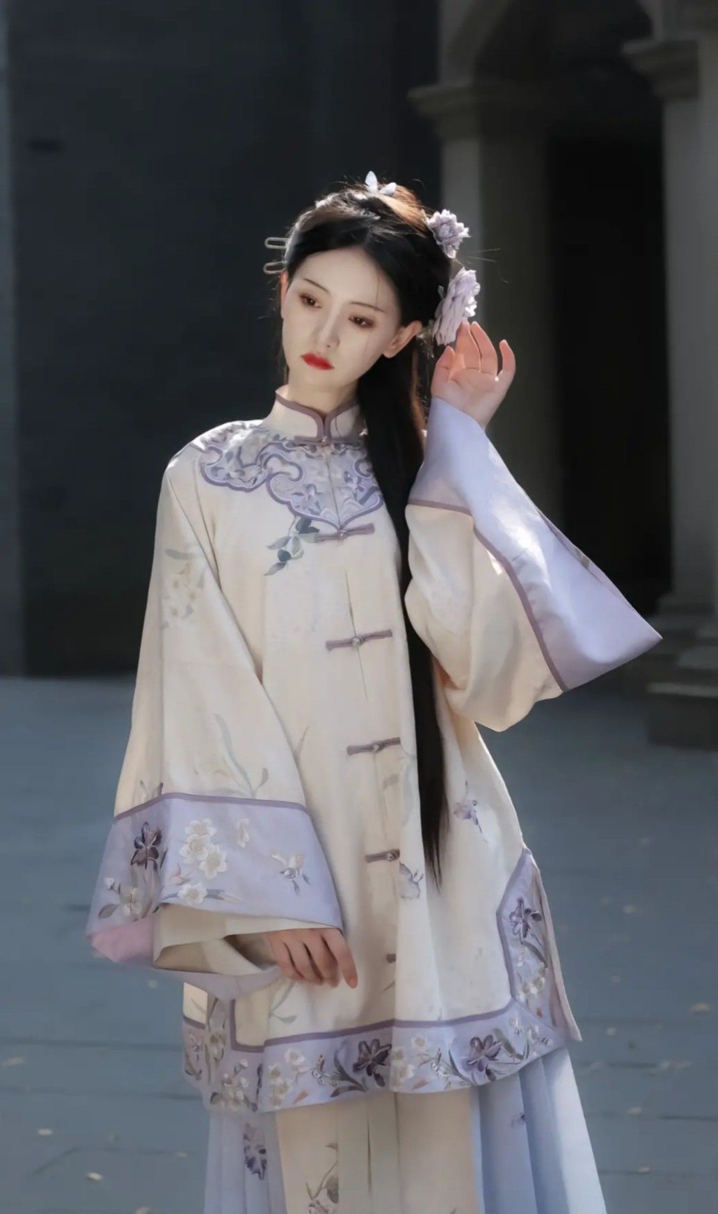 Affordable Traditional Chinese Hanfu:The Charm of Waisted-Length Robes at白菜价 Affordable Traditional Chinese Hanfu:The Charm of Waisted-Length Robes at白菜价
