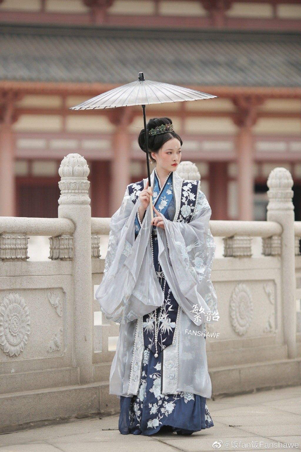 Childrens Winter Hanfu Shawls:A Traditional Style for Cold Days Childrens Winter Hanfu Shawls:A Traditional Style for Cold Days