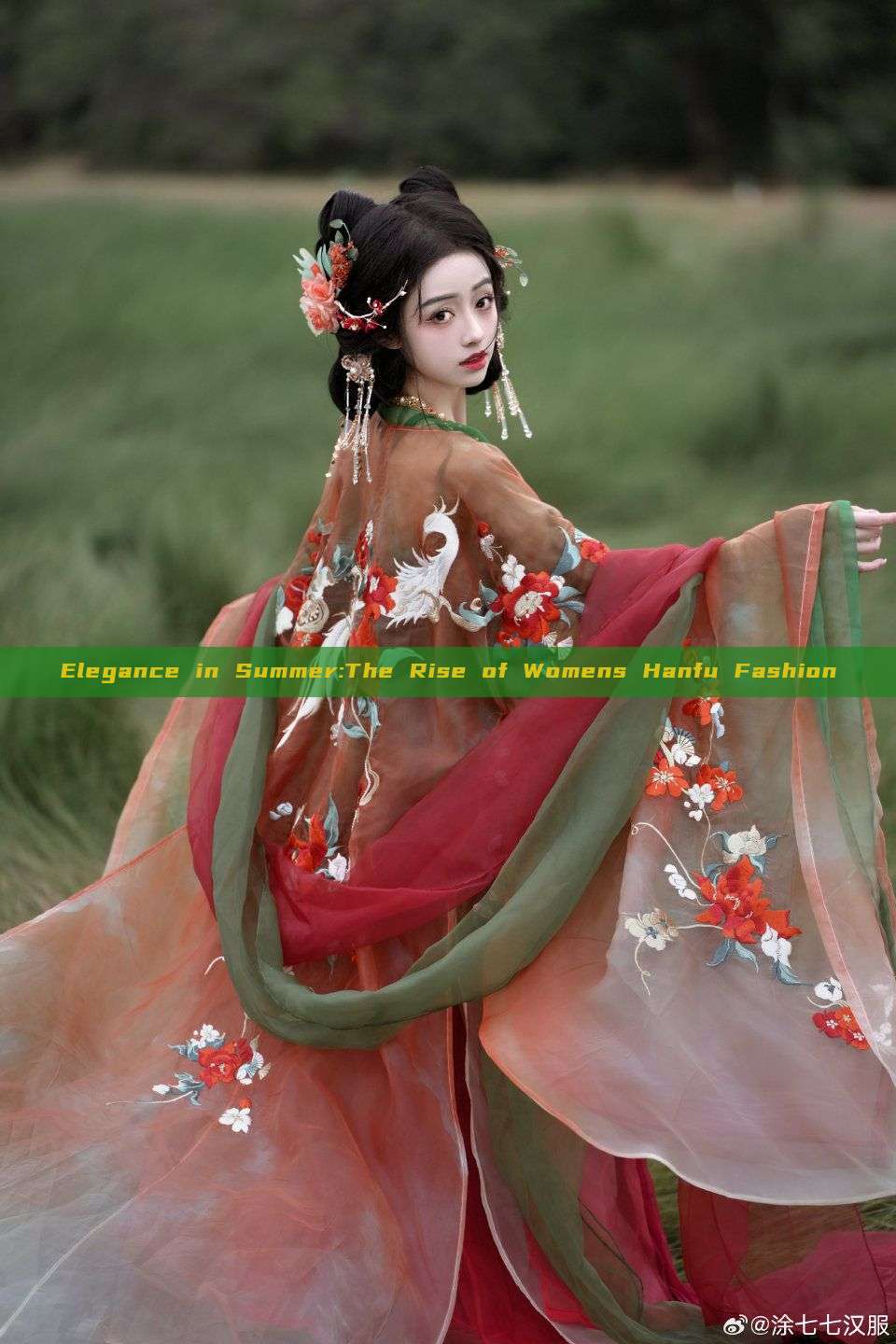 Elegance in Summer:The Rise of Womens Hanfu Fashion
