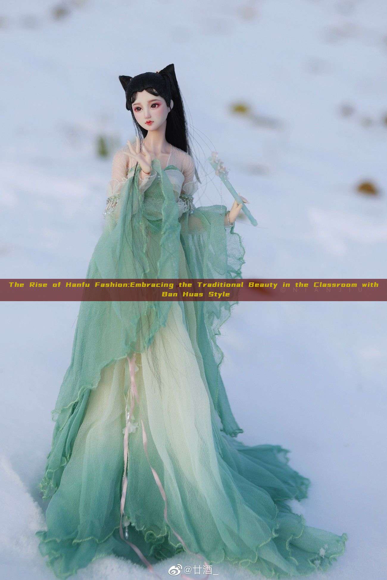 The Rise of Hanfu Fashion:Embracing the Traditional Beauty in the Classroom with Ban Huas Style