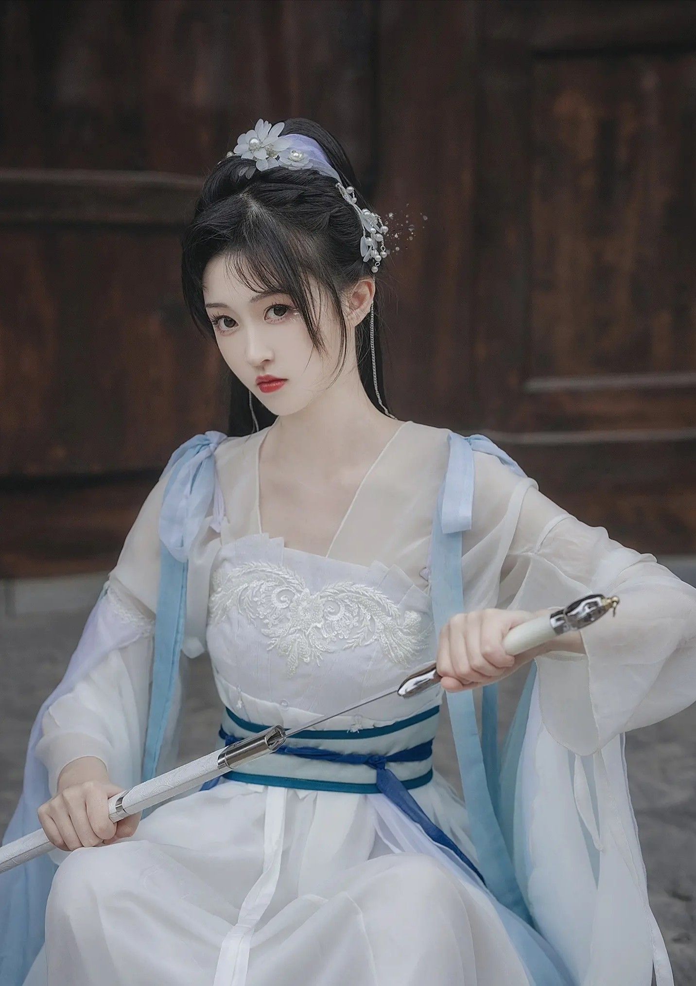 The Enchantment of Taro Pudding and Egg Yolk in Traditional Hanfu Fashion