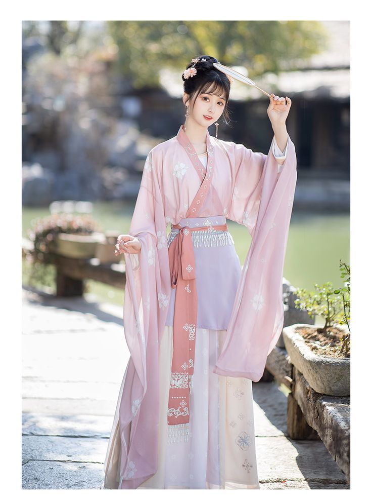 The Enchantment of Chinese Red Cheongsam:A Cultural Icon of Elegance and Tradition The Enchantment of Chinese Red Cheongsam:A Cultural Icon of Elegance and Tradition