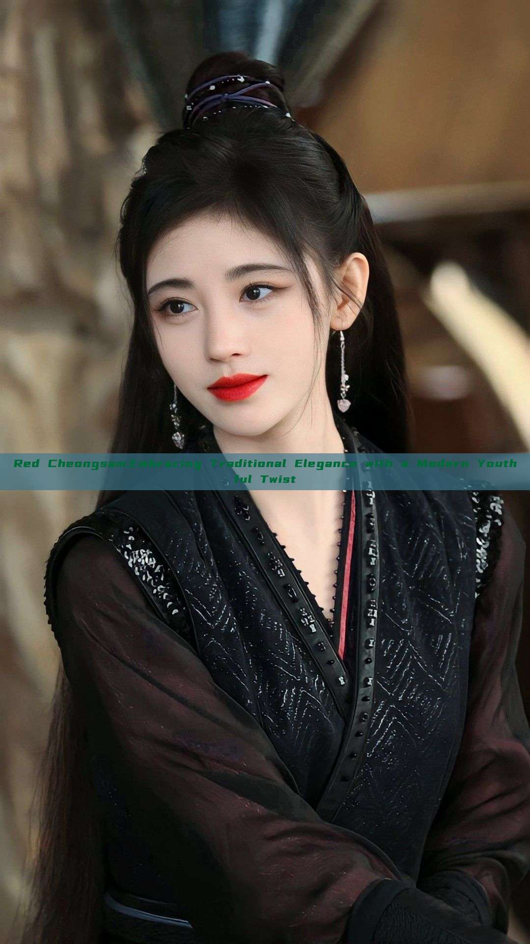 Red Cheongsam:Embracing Traditional Elegance with a Modern Youthful Twist Red Cheongsam:Embracing Traditional Elegance with a Modern Youthful Twist